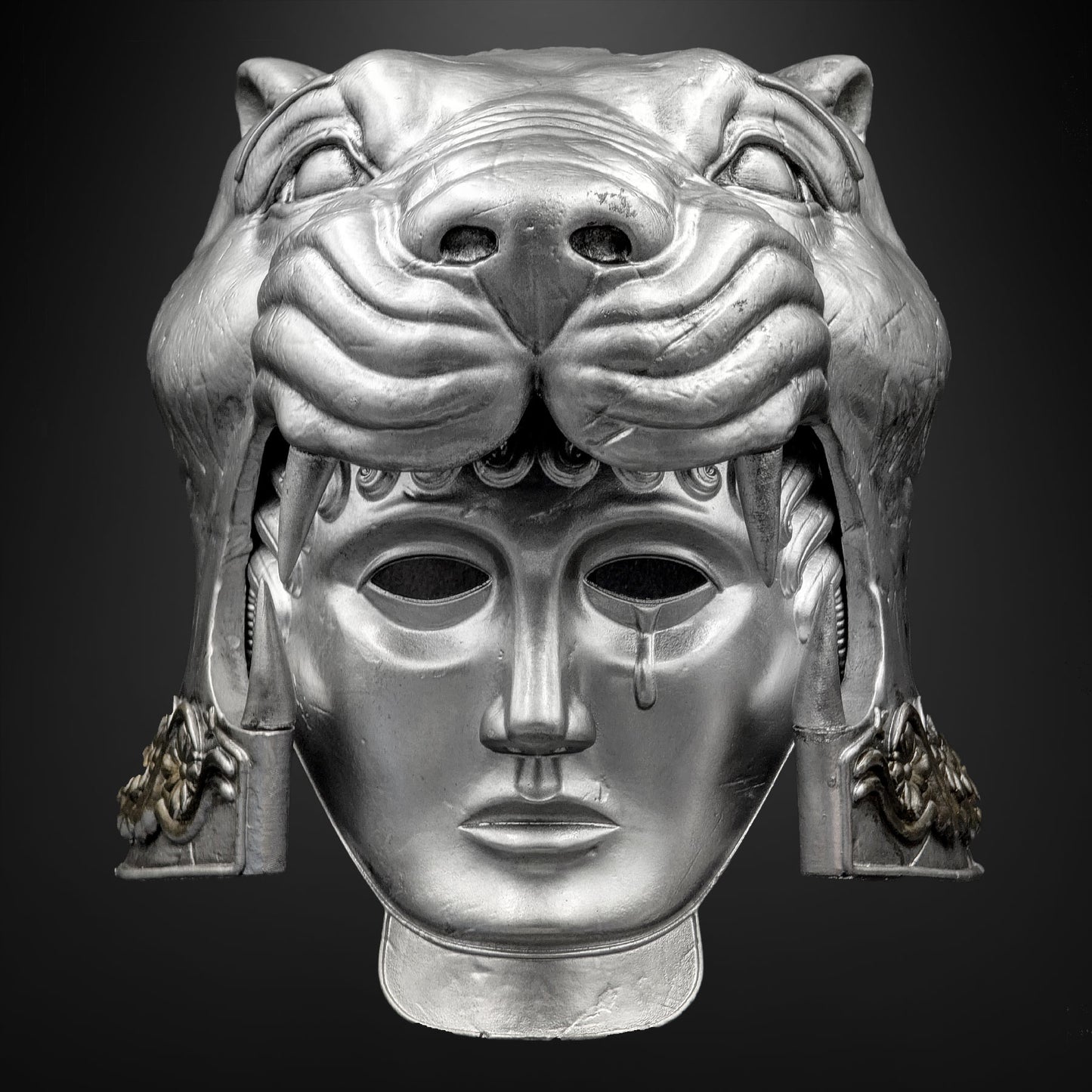 Gladiator: Tigris of Gaul Helmet - Prop or Replica