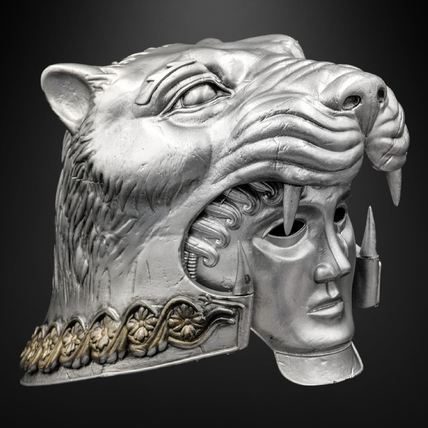 Gladiator: Tigris of Gaul Helmet - Prop or Replica