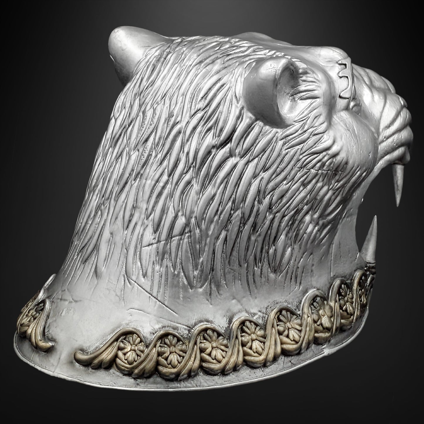 Gladiator: Tigris of Gaul Helmet - Prop or Replica
