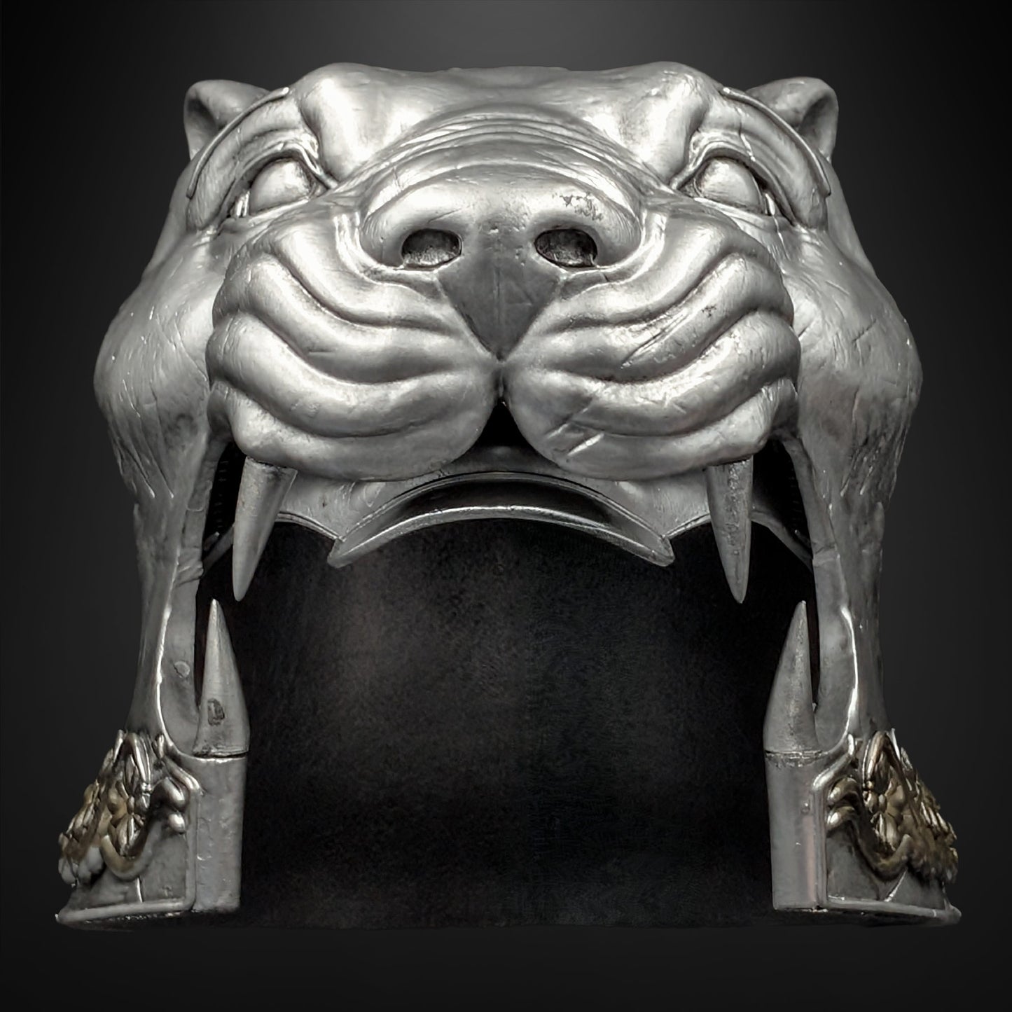 Gladiator: Tigris of Gaul Helmet - Prop or Replica