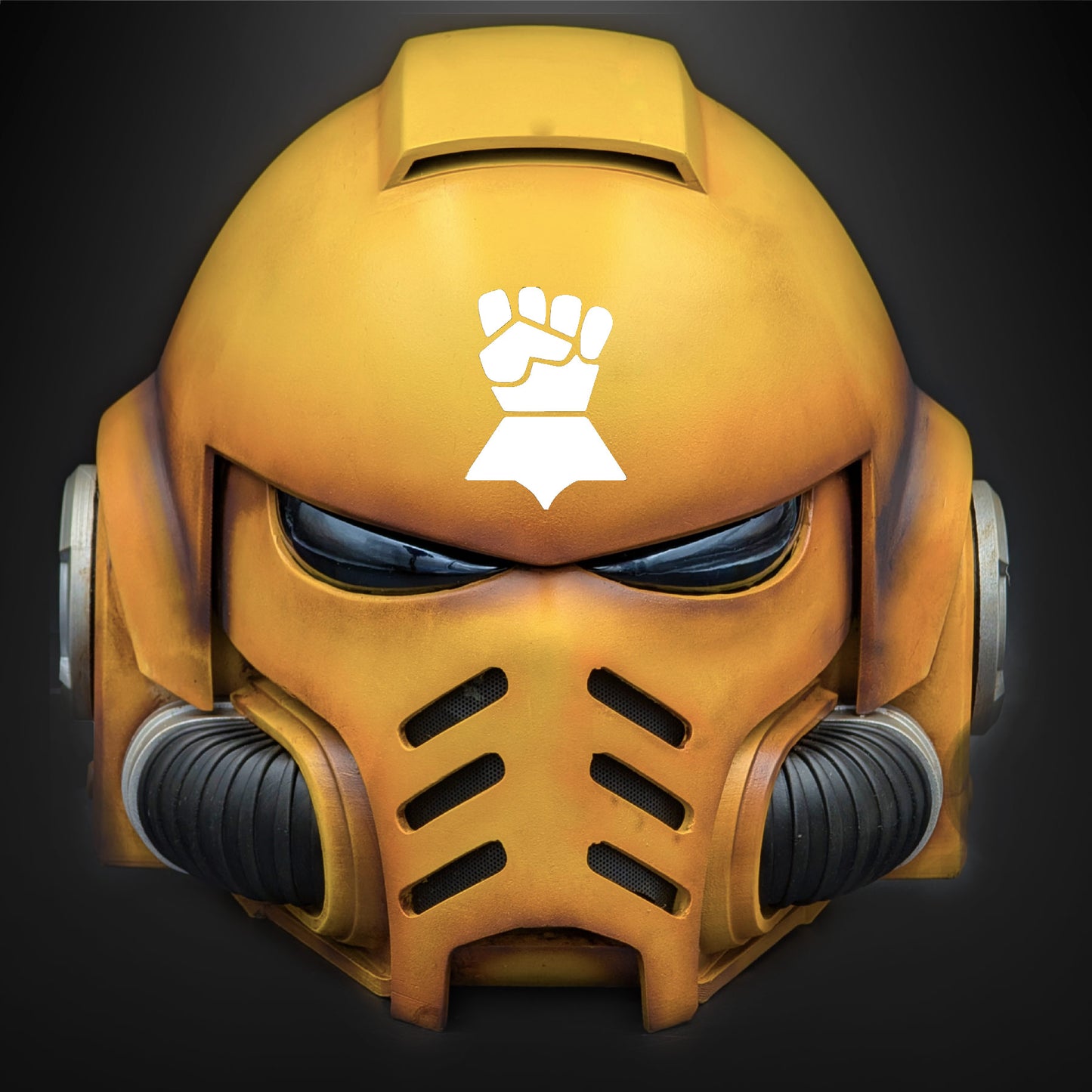 WH40K: Imperial Fists Helmet - Prop or Cosplay